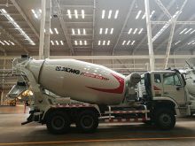 XCMG Concrete Mixers Machines 12 Cubic Meters Concrete Mixer Truck G12K Price